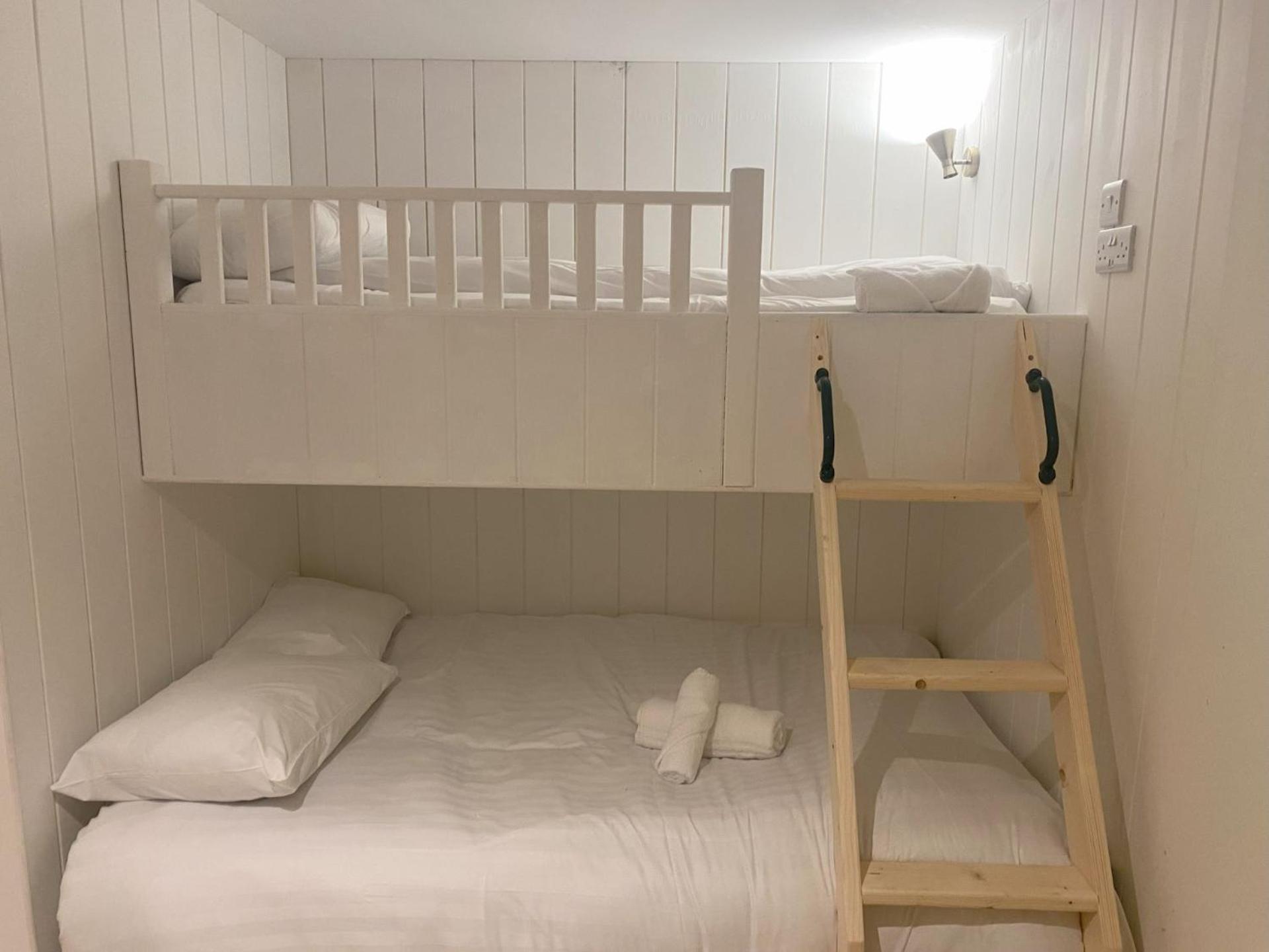 Walsh'S Hotel And Apartments Maghera  Ngoại thất bức ảnh